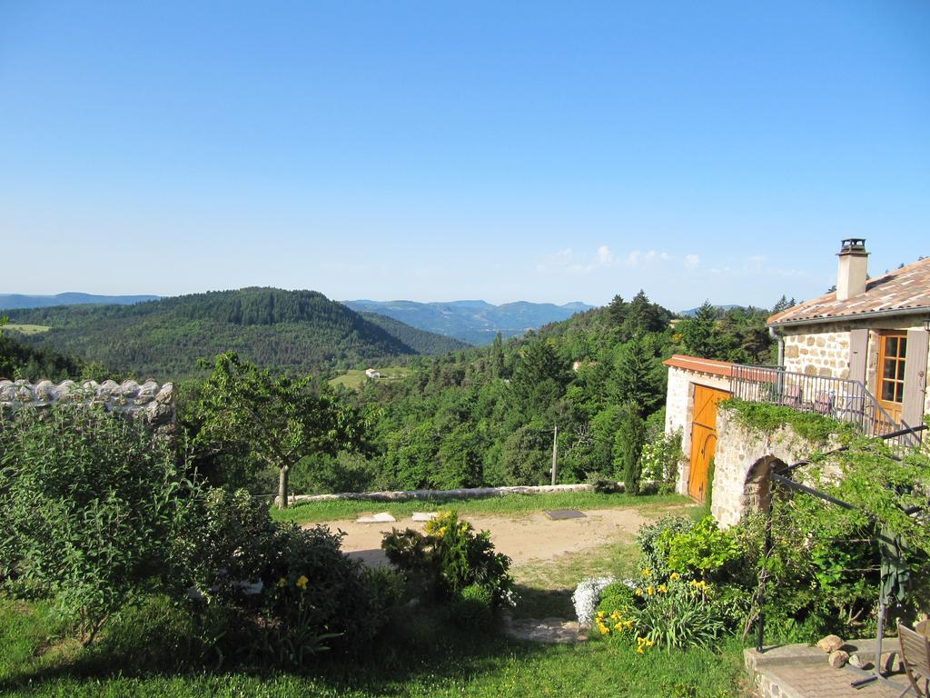 Le Petit Rias Gîte Soleil Saint Maurice en Chalencon Exterior foto