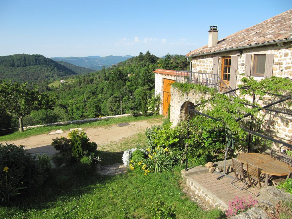 Le Petit Rias Gîte Soleil Saint Maurice en Chalencon Exterior foto