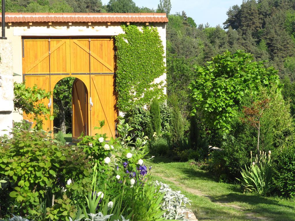 Le Petit Rias Gîte Soleil Saint Maurice en Chalencon Exterior foto